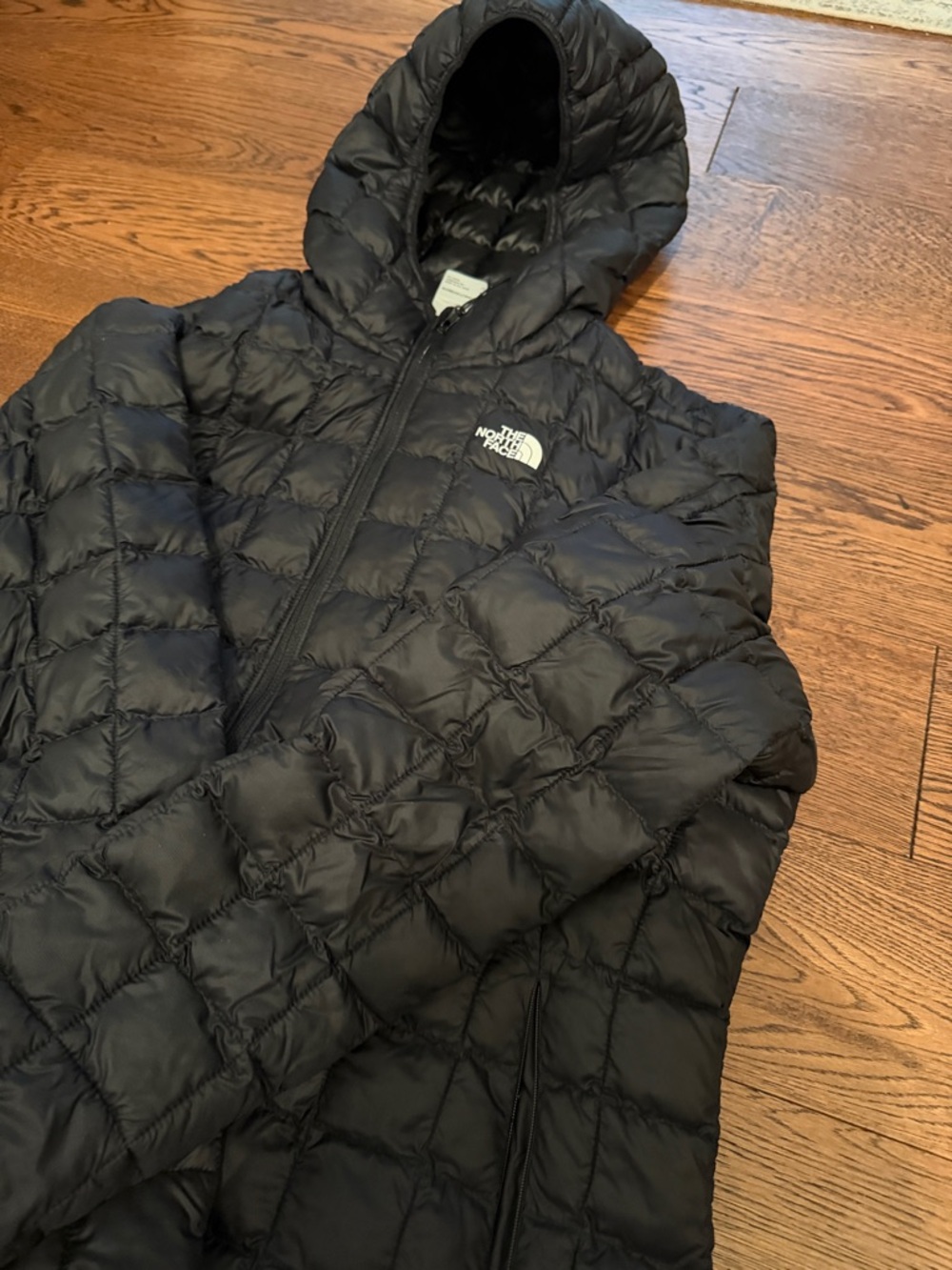 North Face Women’s thermoball eco jacket - Picture 2 of 5